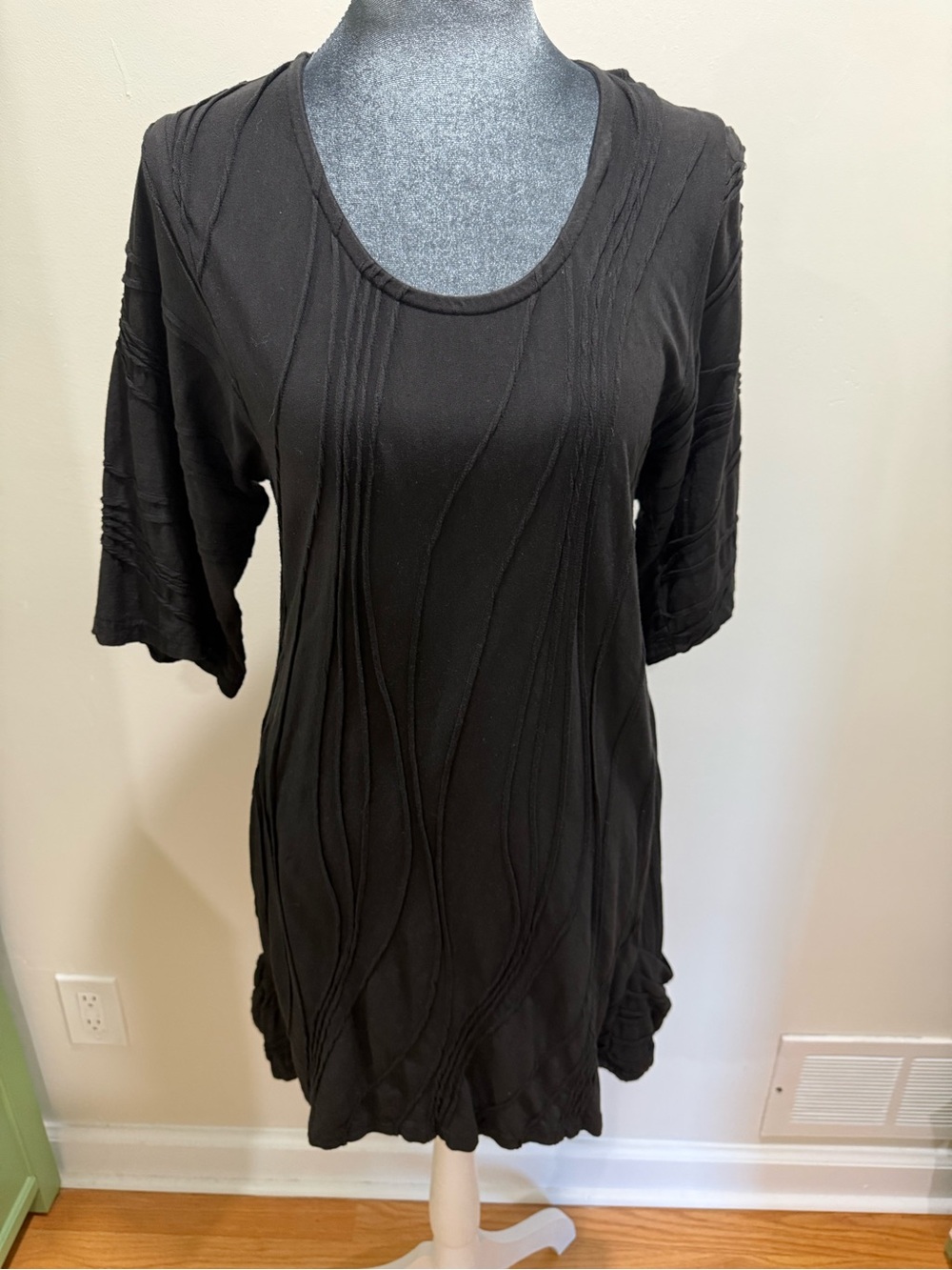 Women's Black Scoop Neck Tunic with Subtle Textured Panels